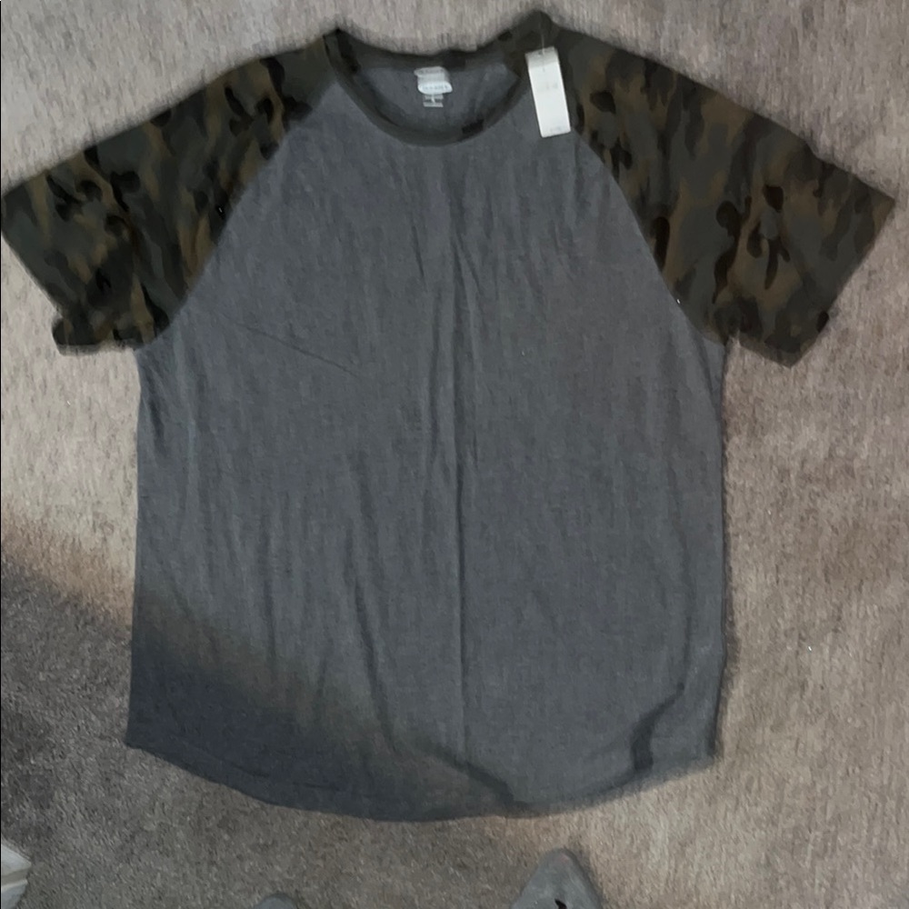 Camouflage Tee shirt Size XL. NWT
